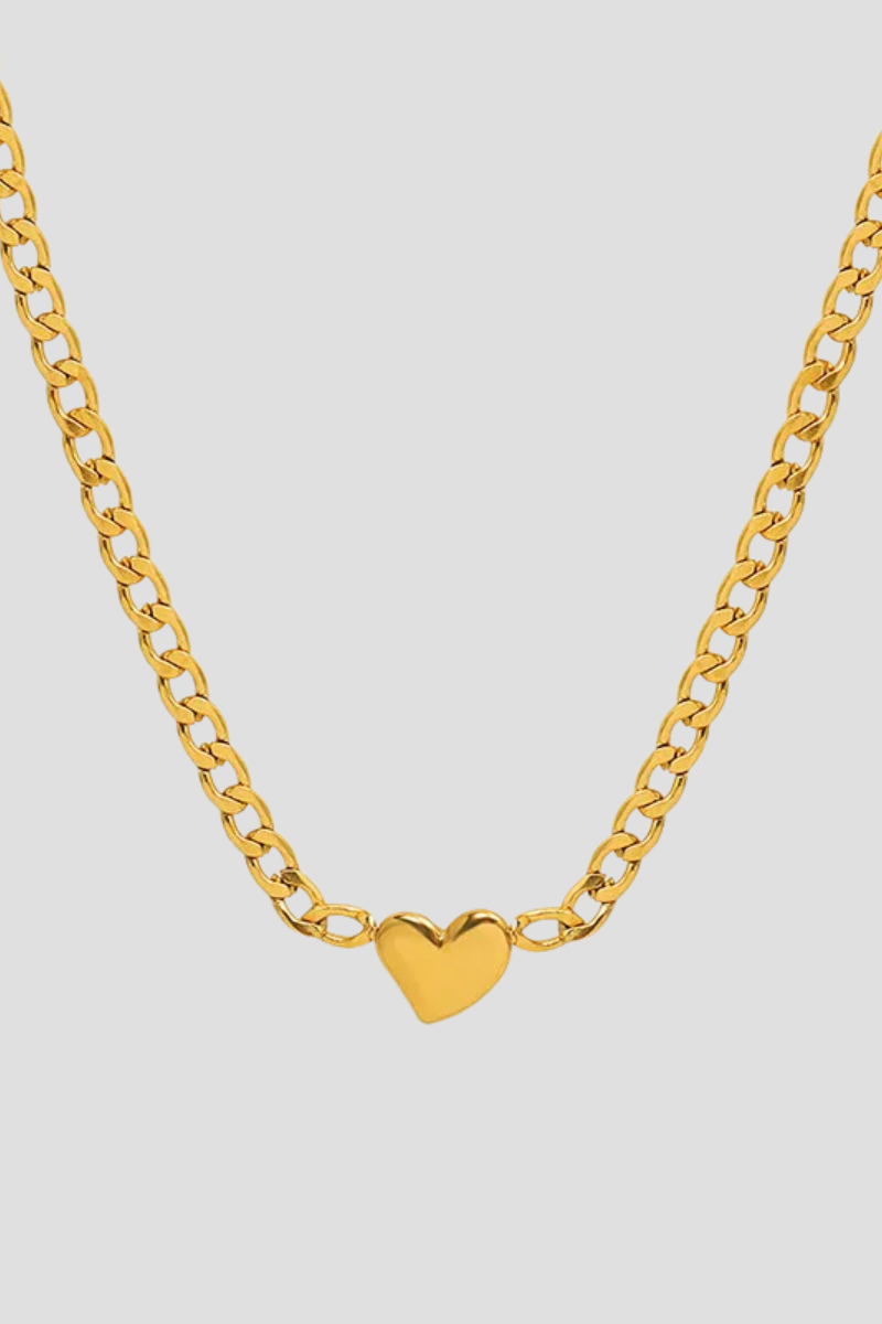 Amora | Heart-Shaped Necklace